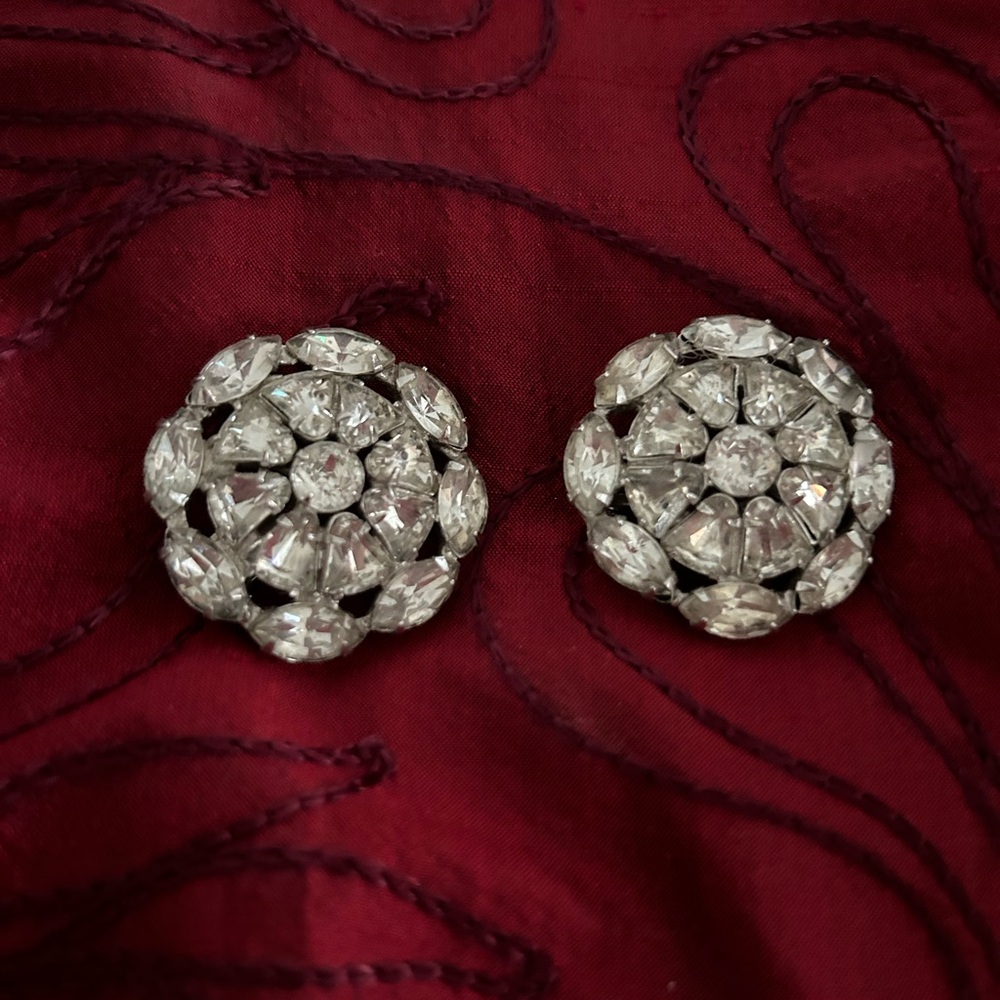 Vintage Weiss clip earrings